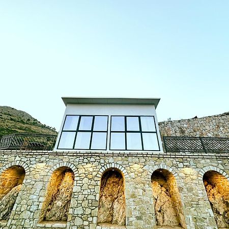 Hotel Iliria Canaj Esterno foto