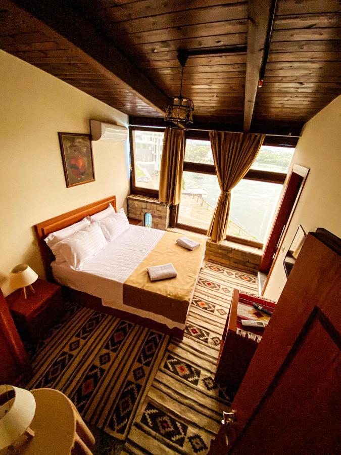 Hotel Iliria Canaj Esterno foto